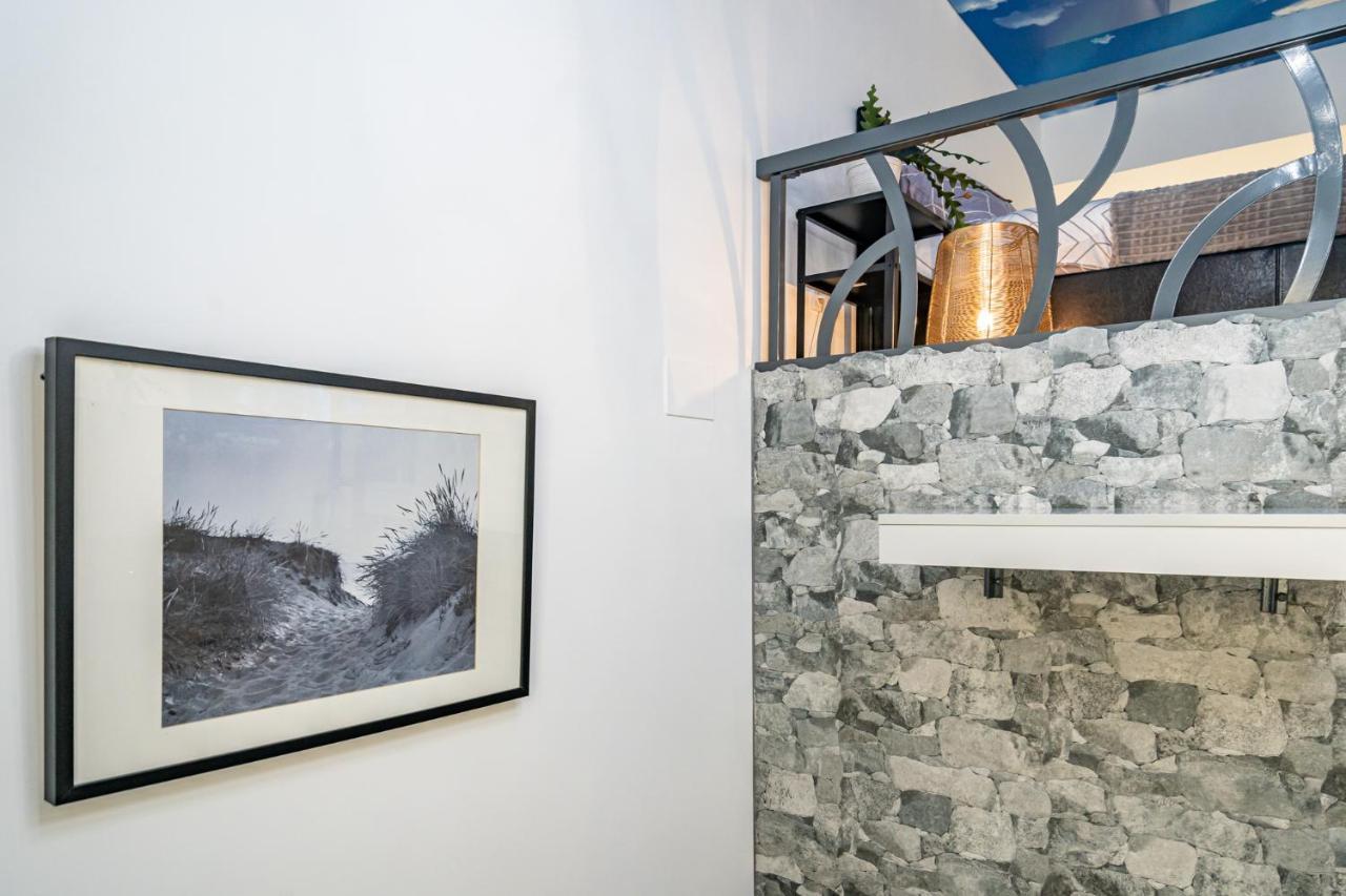Exquisite Studio Apartment With An Original Design Valence Extérieur photo