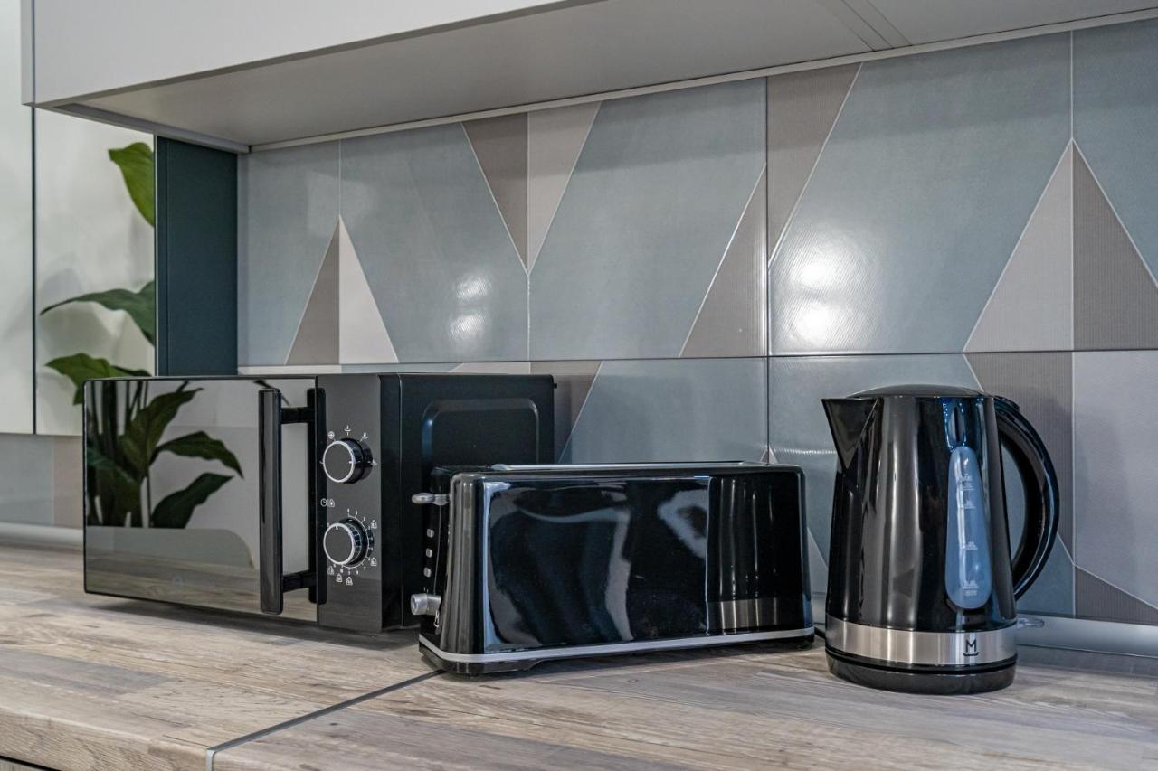 Exquisite Studio Apartment With An Original Design Valence Extérieur photo