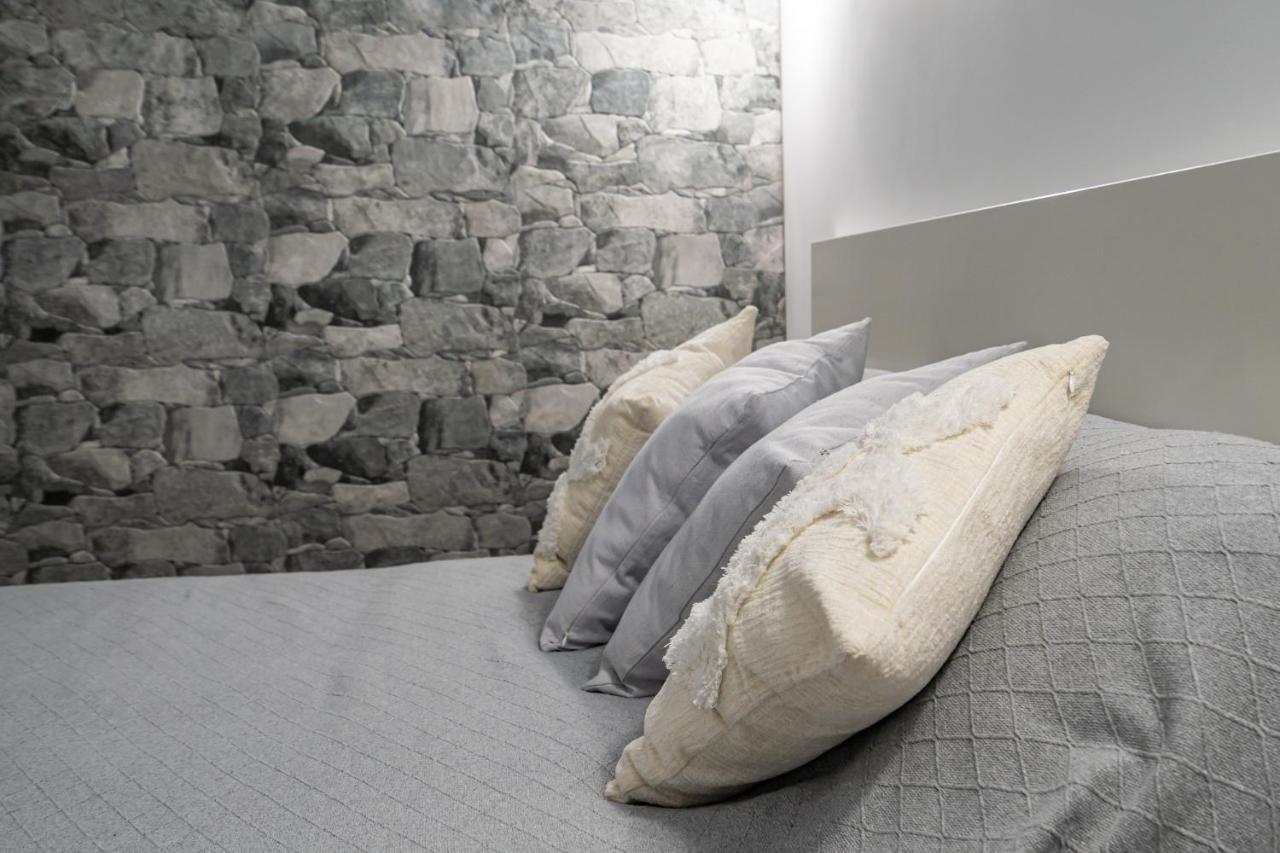 Exquisite Studio Apartment With An Original Design Valence Extérieur photo