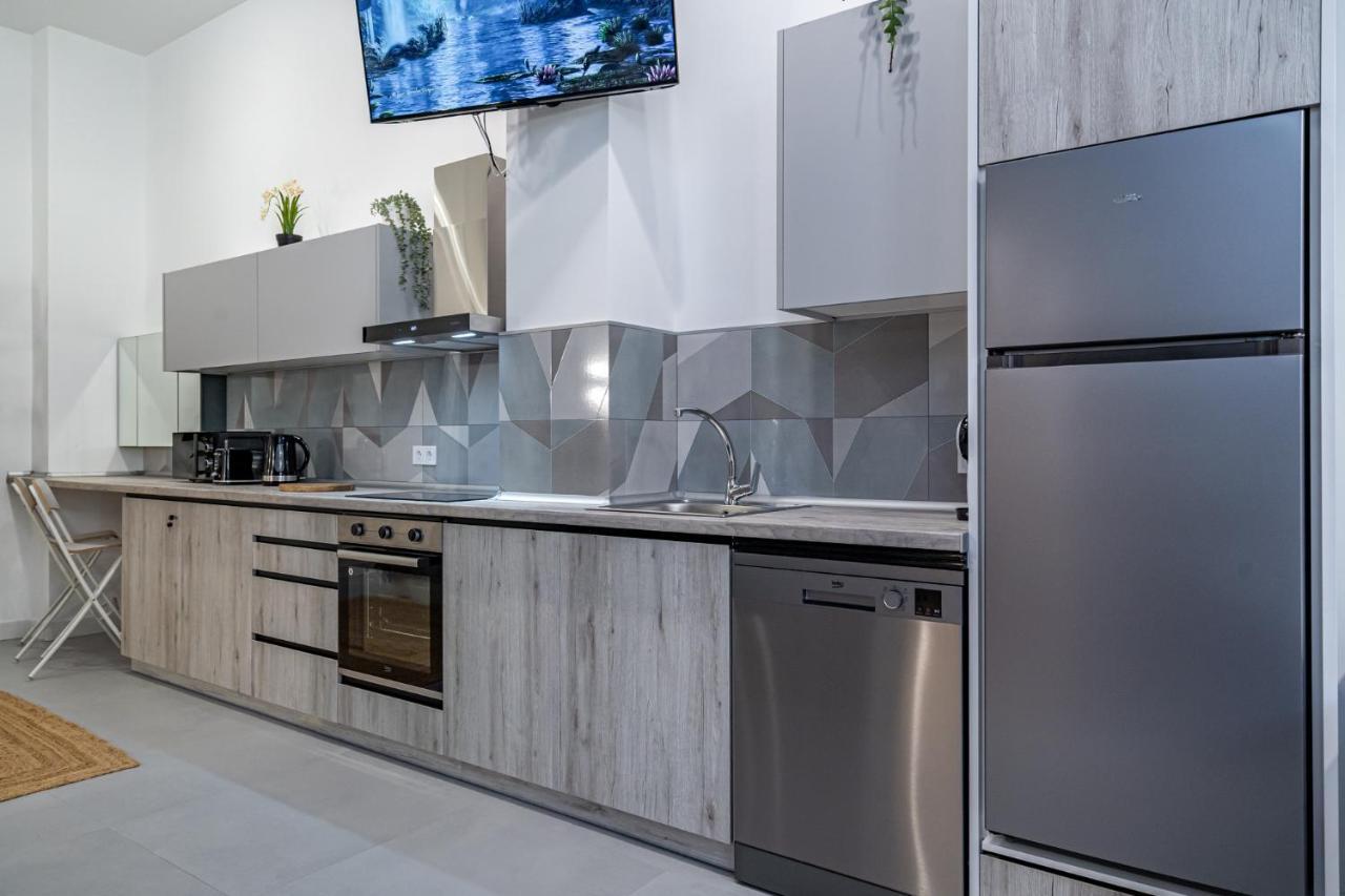 Exquisite Studio Apartment With An Original Design Valence Extérieur photo