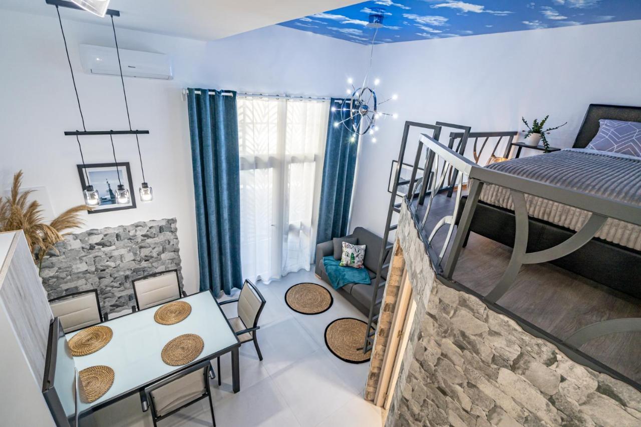 Exquisite Studio Apartment With An Original Design Valence Extérieur photo
