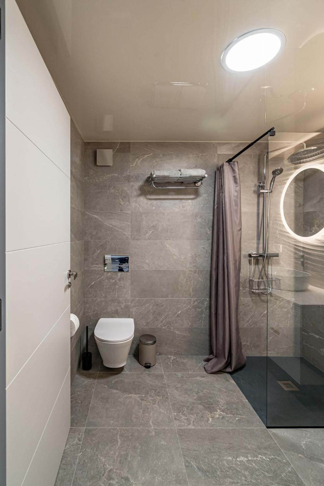 Exquisite Studio Apartment With An Original Design Valence Extérieur photo